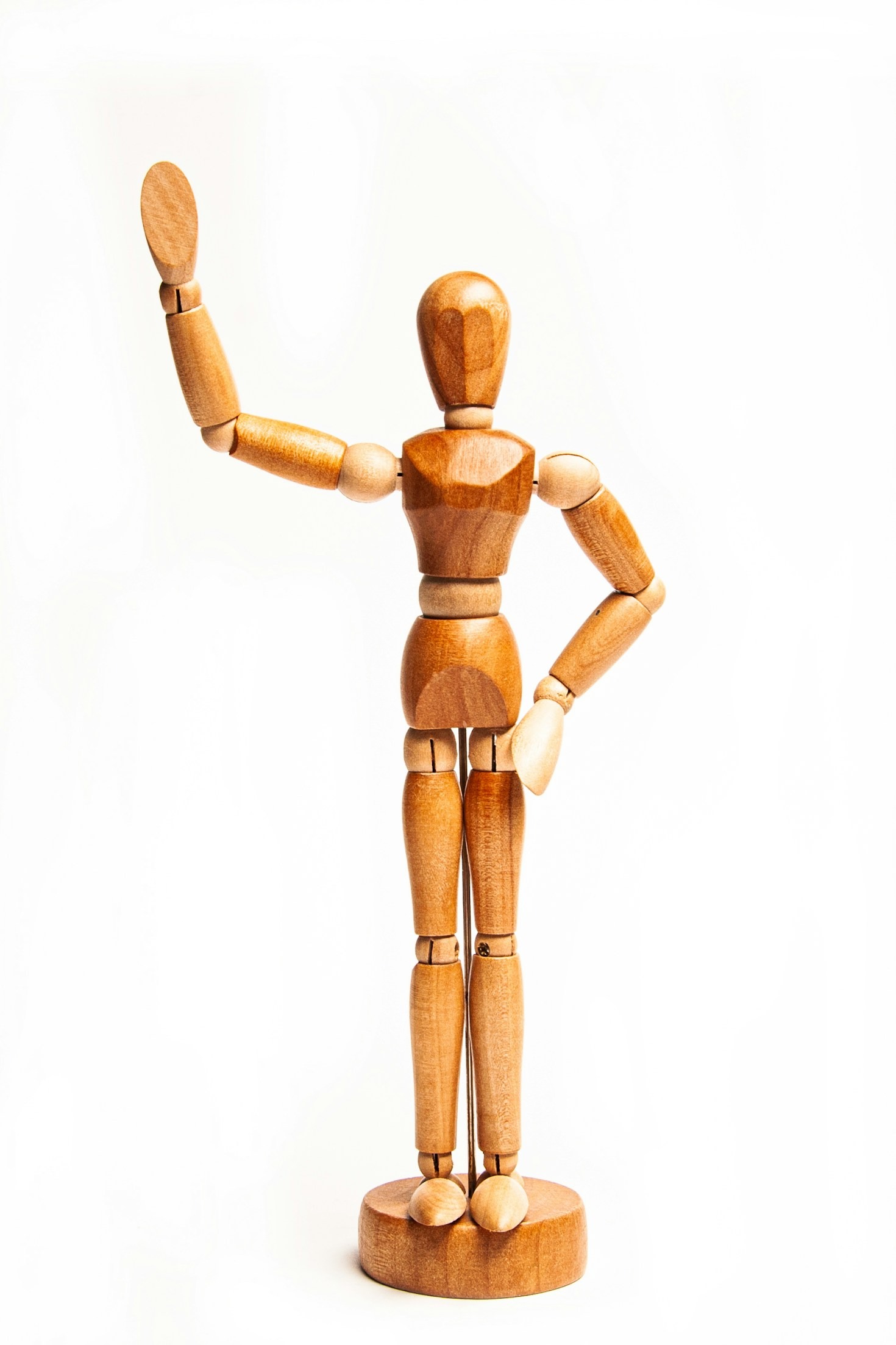 How a Puppet Navigates Mysterious Creatures